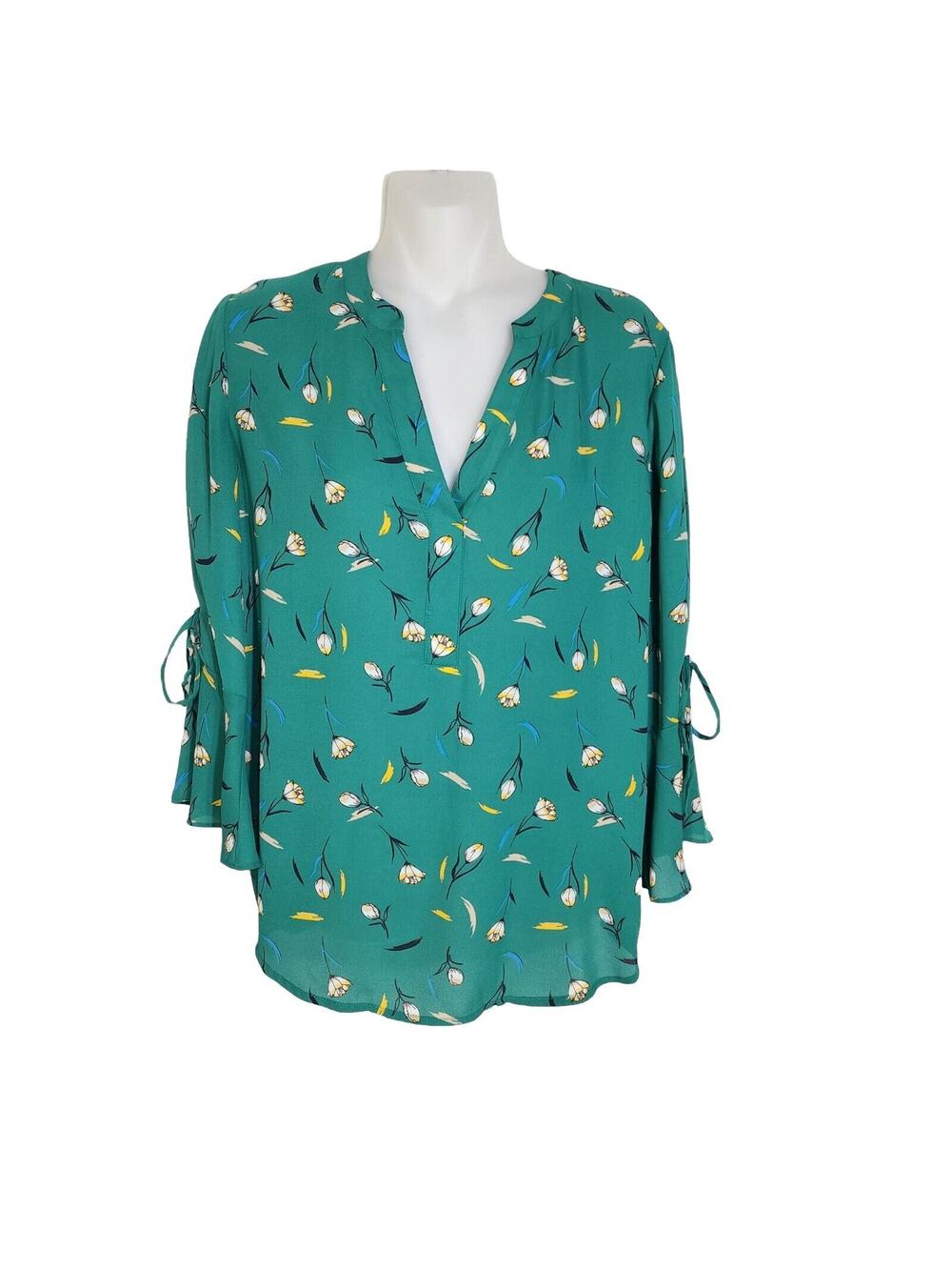 41 Hawthorn Womens Blouse Small Trina Bell Tie 3/4 Sleeve Green Floral V Neck